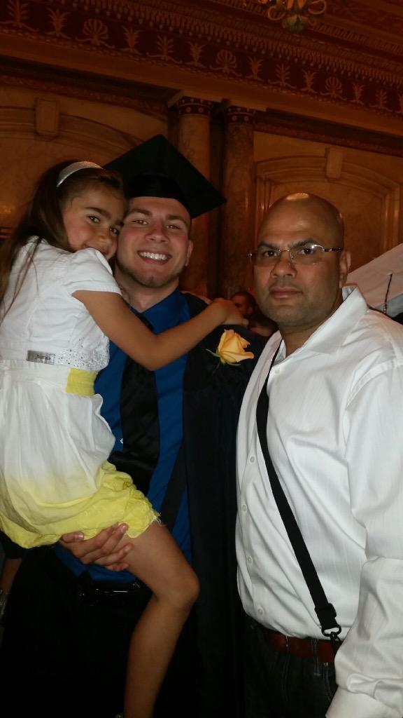 tallkidvictor's tweet photo. #RecognizePotential @tacobell can I have a free nacho tortilla thingy for graduating? http://t.co/EuqRkGMNfw