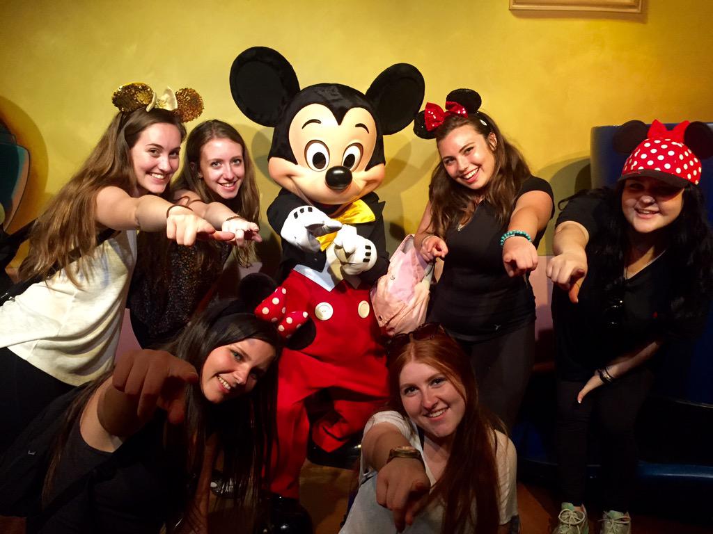 Madisonfayee's tweet photo. GRADNITE🎓❤️ http://t.co/sBZGzNEHEB