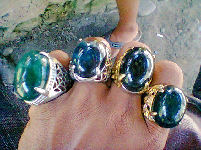 say_ibu's tweet photo. Say ibu bapak @say_ibu . Siapa yang udah punya batu bacan. Jangan malu" untuk ditunjukkan..... http://t.co/fCb7lEf57J