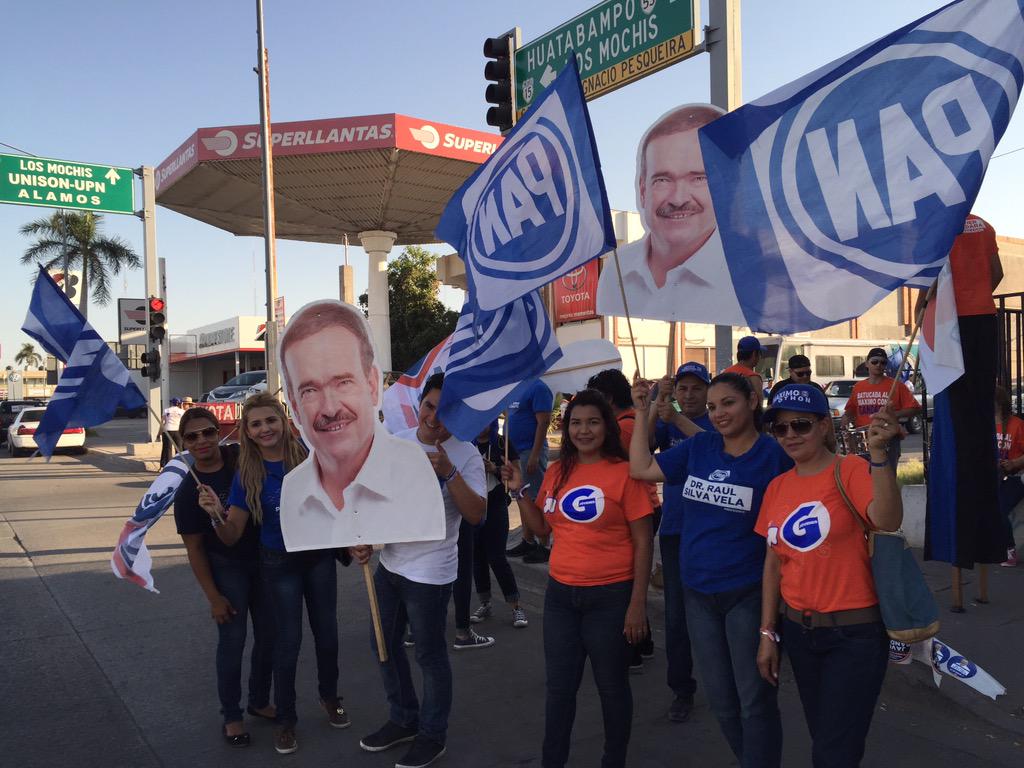 monicarobless's tweet photo. En #Navojoa #VamosConTodo juntos con @JavierGandaraM @DoctorSilvaVela @MaximoOthon @lmendivilXX @BleizefferCesar http://t.co/51szw4wJ7d