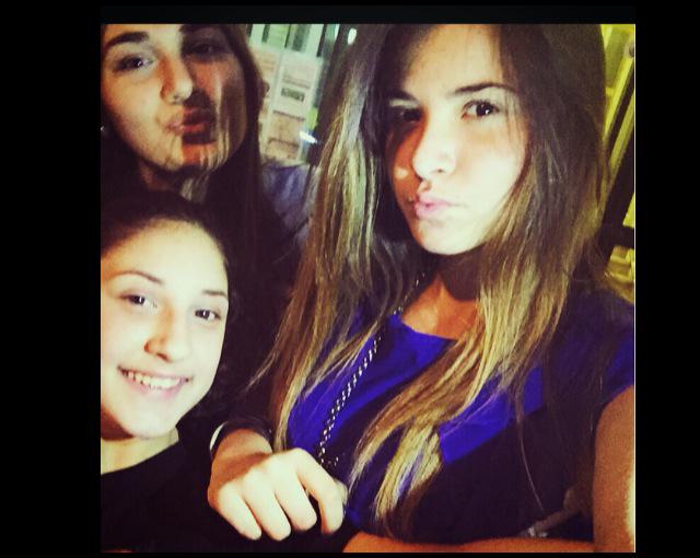 Jb3Angelica's tweet photo. #mySister 💙👭 http://t.co/pqQEbKF3pr