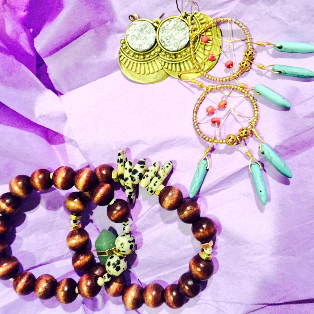 JoyTaylorTalks's tweet photo. Got new goodies from @borntobeinc today! Can't wait to wear them! Check them out: https://t.co/er3sVcWCD4 #jewelry http://t.co/mzbqXHhTVQ
