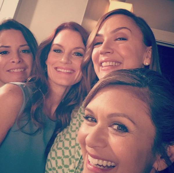 ttrpoets's tweet image. vocês são my second family, a família que eu escolhi, o meu cast, obrigada por tudo, #WelcomeBackPLL