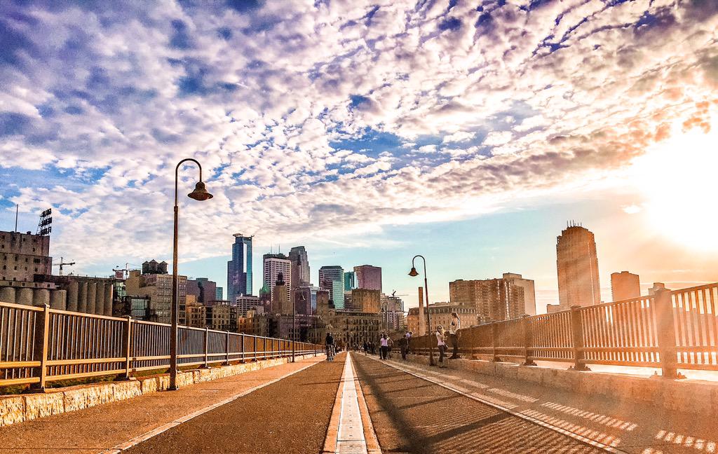 bracehemmelgarn's tweet image. Minneapolis, though. #iPhone6Plus