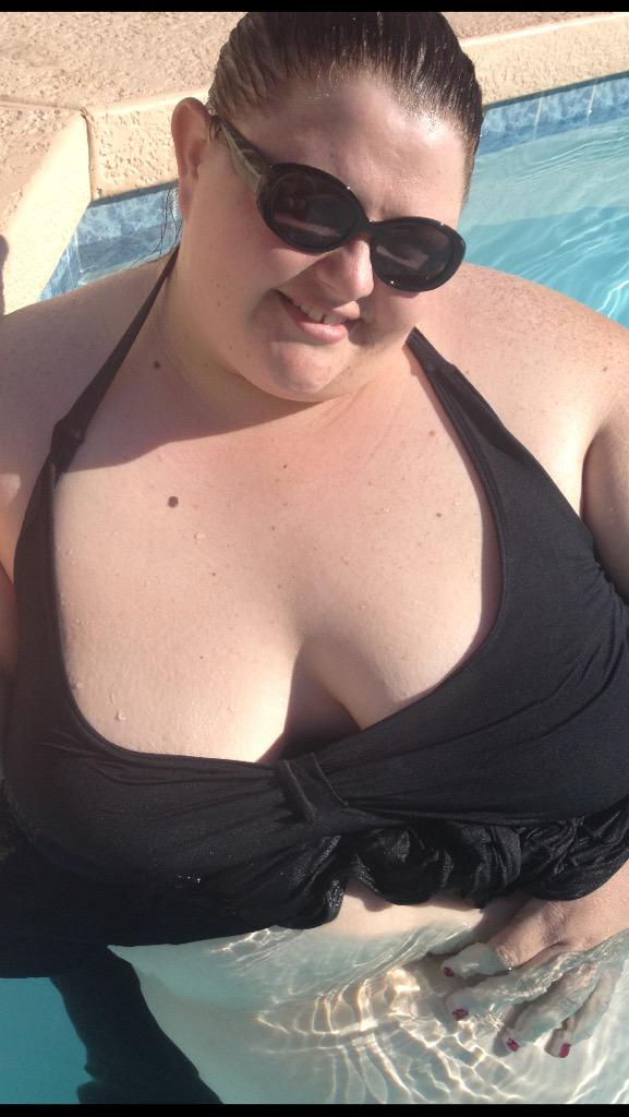 BigGirlBigMouth's tweet photo. I'm ready for summer! Do you remember this @LexxxiLuxe 😍😎☀️💋  #ThrowbackThursdayOnTuesday #BBW #SSBBW http://t.co/Kgpbbo6Hjq
