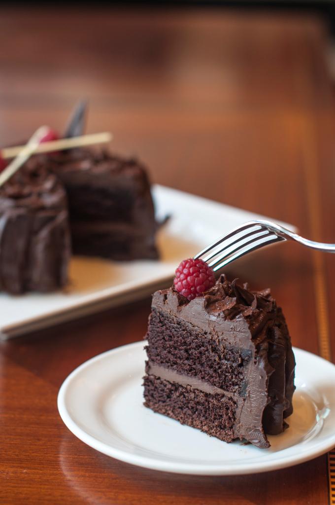 JW Marriott Jakarta on Twitter "A slice of CakeBox's Chocolate Mud