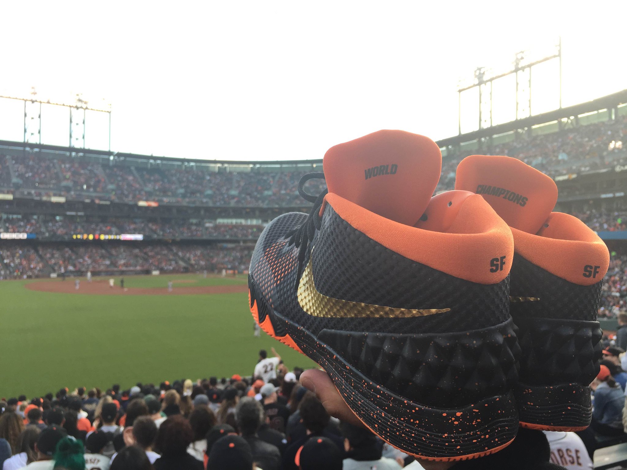 Running Shoe Giants Stumble! Nike And Adidas Losing Ground? - l0unq9k