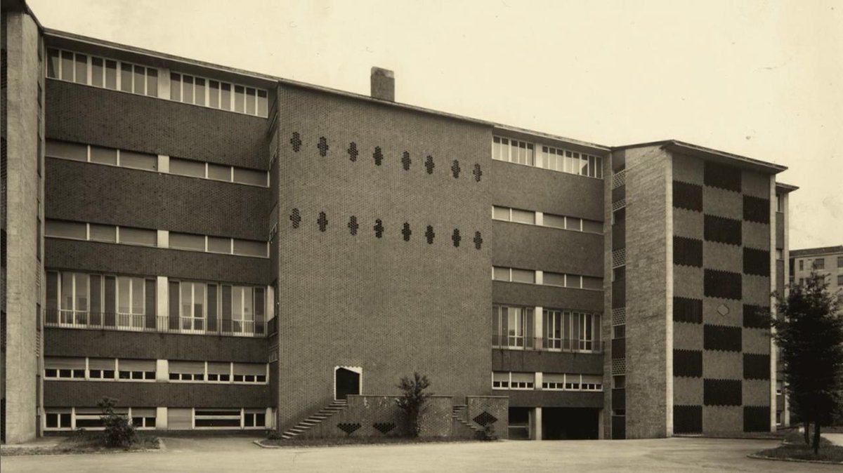 memoriaMilano's tweet photo. Dal 1801 a favore dei più deboli: è l'Istituto Beata Vergine Addolorata di #Milano http://t.co/U2MLtW0fL7 http://t.co/3TPb3FButl
