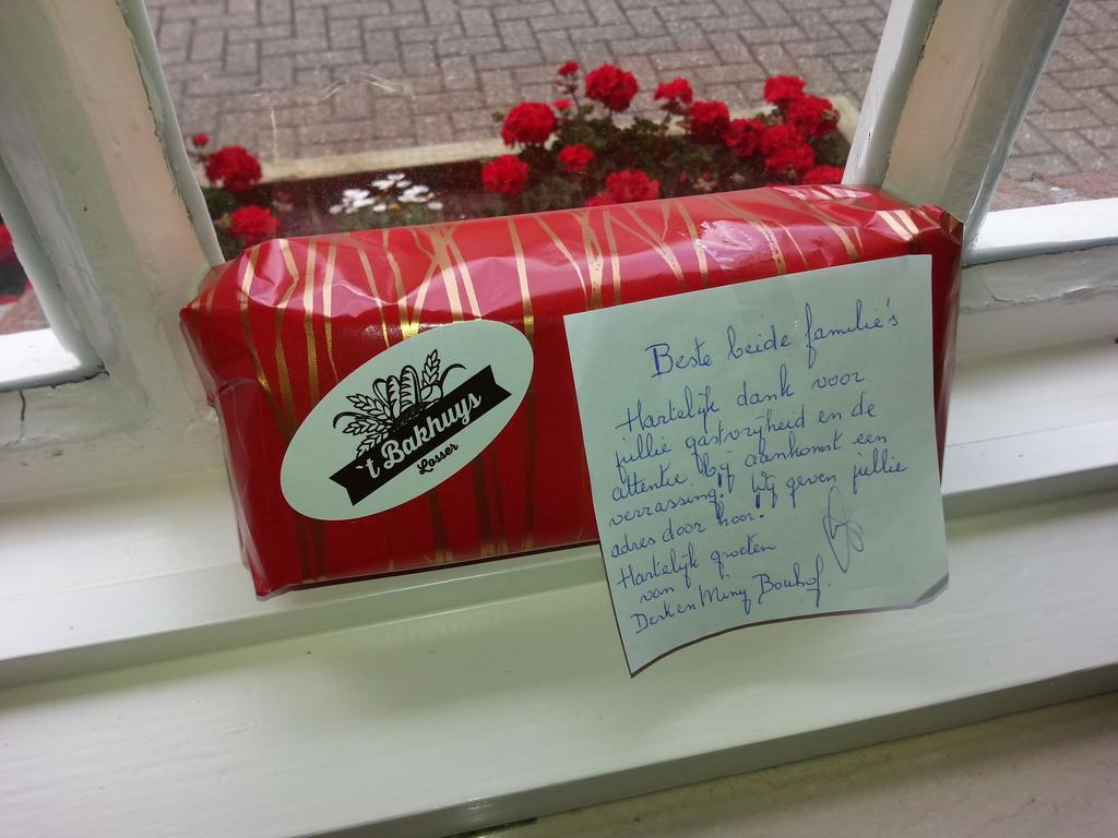 Een lieve attentie van vertrekkende gasten! #Losser #Twente #develdzijde #vakantiehuisjes #camping