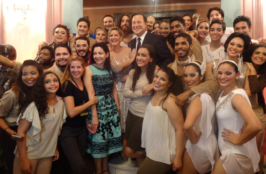 JC_Varela's tweet photo. Felicito a todos los artistas de @SuperStarPty por esta excelente obra. Sigamos apoyando el talento nacional. http://t.co/FiqK368PBz