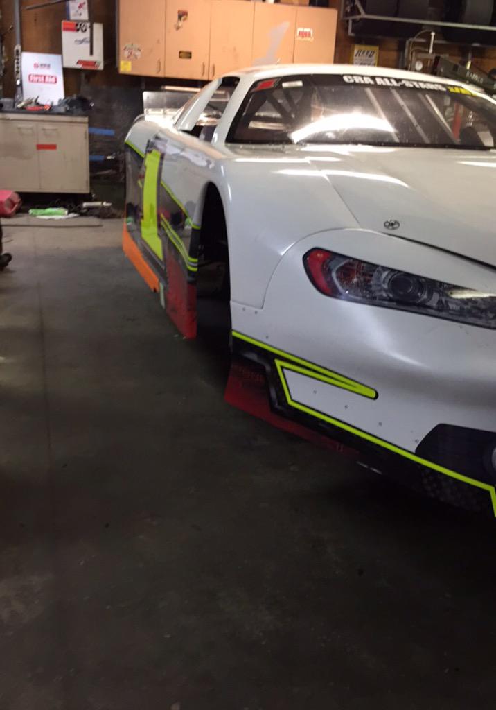 SpencerDavis_29's tweet photo. Most people are asleep at this time. But not this guy! Just got done wrapping @JoshAdkins_1 car! #SDDesign #NoSleep http://t.co/EGPS3UrLMt