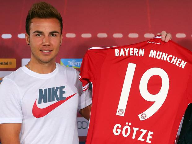 Happy Birthday Mario Gotze!!pemain tengah di Bayern Munchen ini berusia 23 tahun ini :) 