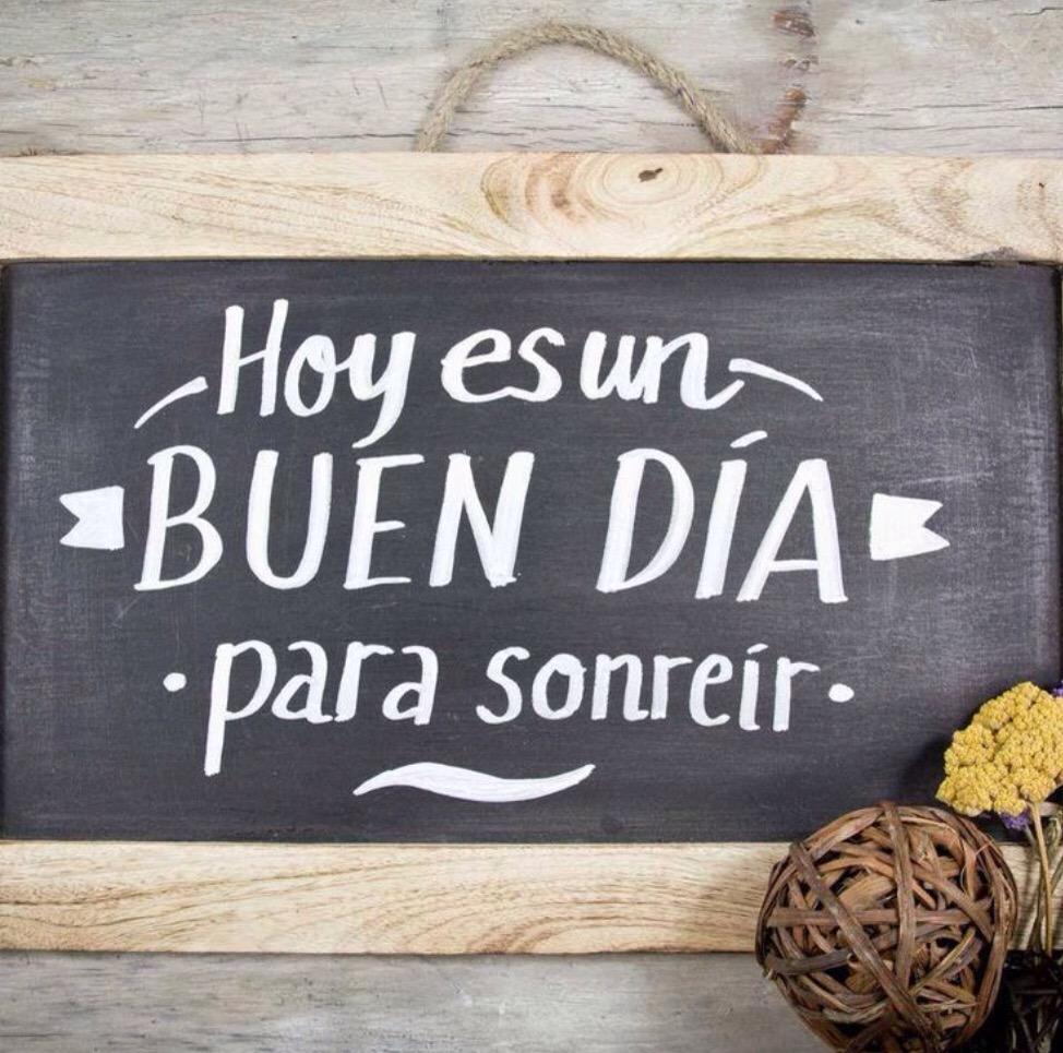 differentclot's tweet image. #BuenosDías !! Ya estamos a mitad de semana... Ya nos queda menos 😊 hoy es un buen día para sonreír !! #modahombre