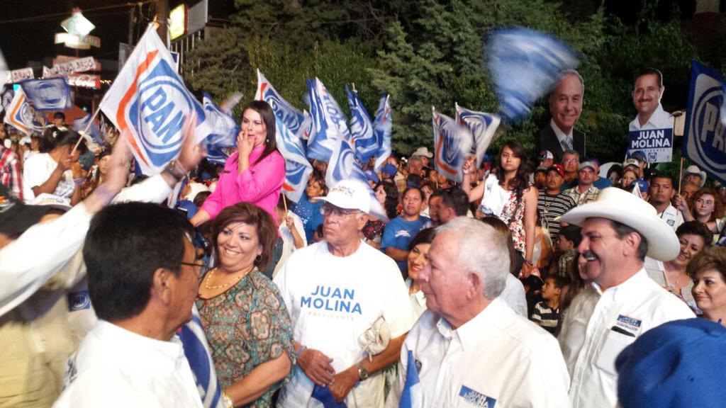 JavierDagnino's tweet photo. #MenosDiasMasTrabajo #ConElMaster #SiSeHace @monicarobless @RosaFloresT02 @JuanPedroFlores http://t.co/IX63z9x6YQ