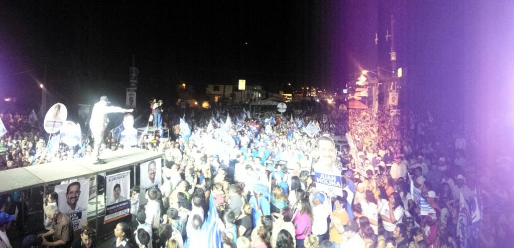 JavierDagnino's tweet photo. Gracias Cananea! #ConElMaster #SiSeHace #Distrito06 @jcarlosmtz_b @RosaFloresT02 @ignacio0x @DraBatriz @omannevarez http://t.co/W7PpTfstss