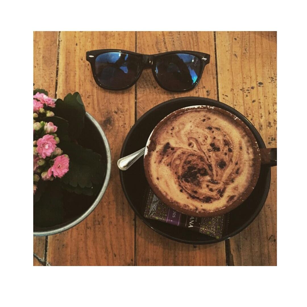 BuhoChaiShop's tweet photo. Buenos días! Que tengáis un feliz miércoles ☕🙌 http://t.co/g80Qj5OHgo