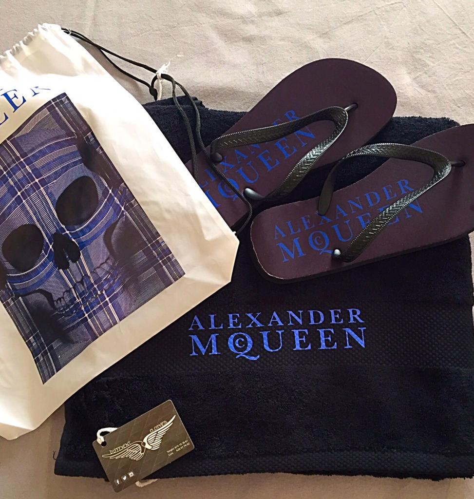 differentclot's tweet image. Llega el veranito, preparate con nuestras toallas de baño y chanclas a juego, toalla 34,95€ y chanclas a 19,90€