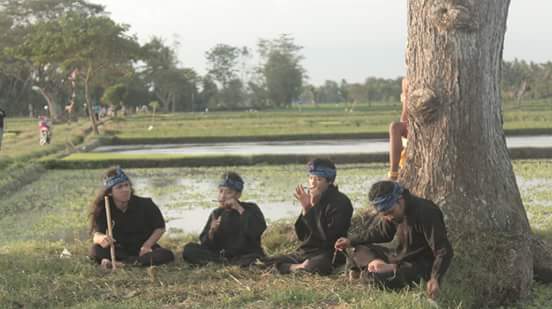 _memainkan suling dan karinding untuk Senandung Anak Bangsa | <a href="/Sesumbang/">Ceng Romli</a> @ayihandsomenia <a href="/sukukarindingYK/">Suku Karinding Yogya</a>