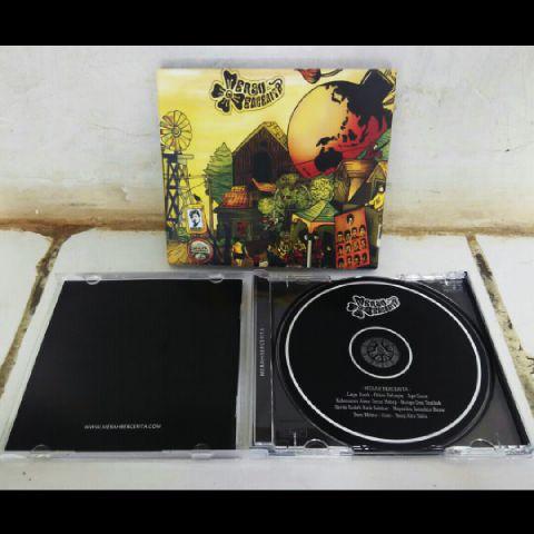 Berikut penampakan album <a href="/MerahBercerita/">Merah Bercerita</a>