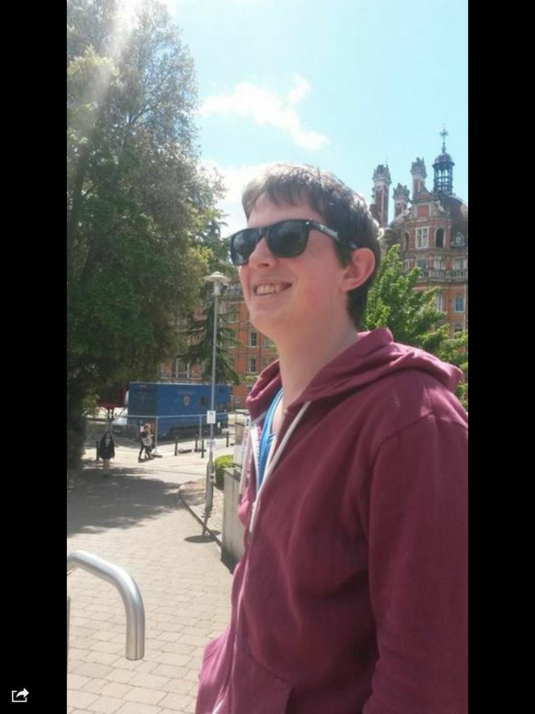 TeachFirstRHUL's tweet image. Our new President enjoying the sunshine :) @TeachFirstRHUL #SACONF15