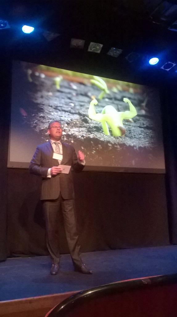 jeroenvanhooff's tweet photo. Today 600Minutes Human Resources with a Snapshot presentation: Winning the match! #MEevent http://t.co/coFpqVriTM
