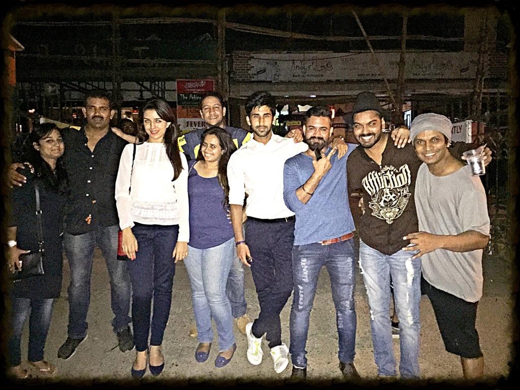 REkailash's tweet photo. Celebrated my birthday yesterday with #JimmyFelix #ManishTulsiyani #PriyaChauhan http://t.co/3Z8XfjCgJJ