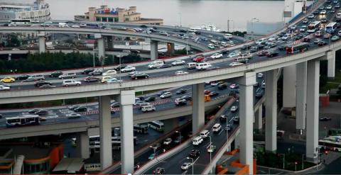 “Bicicletas vs. coches”: 
la revolución urbana pendiente publico.es/culturas/bicic… por <a href="/begonapina/">Begoña Piña🇵🇸</a>