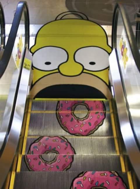Ana_dcII's tweet photo. Originales ejemplos de street marketing @dircom15 http://t.co/tFK7zhGNBc