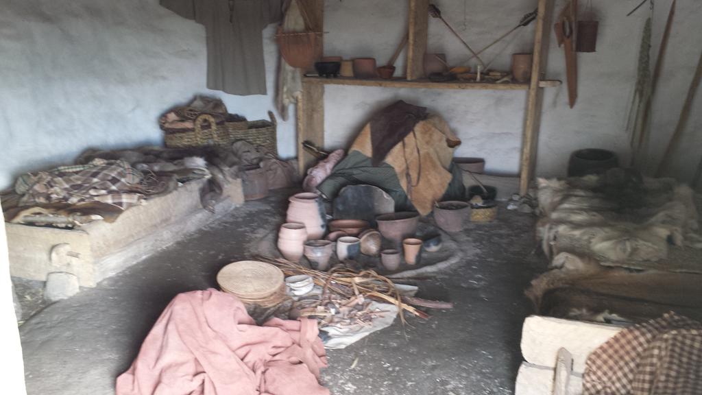 Pottedhistory tweet picture