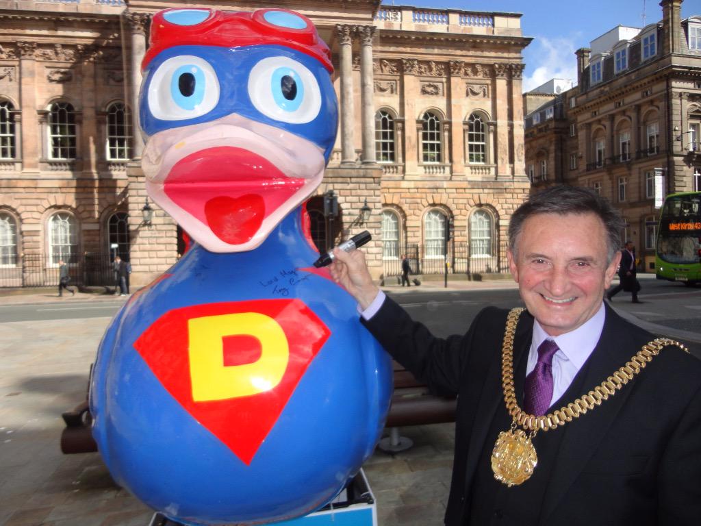 AquaDucked's tweet photo. Lord Mayor @tonyconcepcion3 signs #LiverpoolDuckTrail Legal Duck outside @TownHallLpool #DuckSnap #notalone http://t.co/CpSBZyEwVl