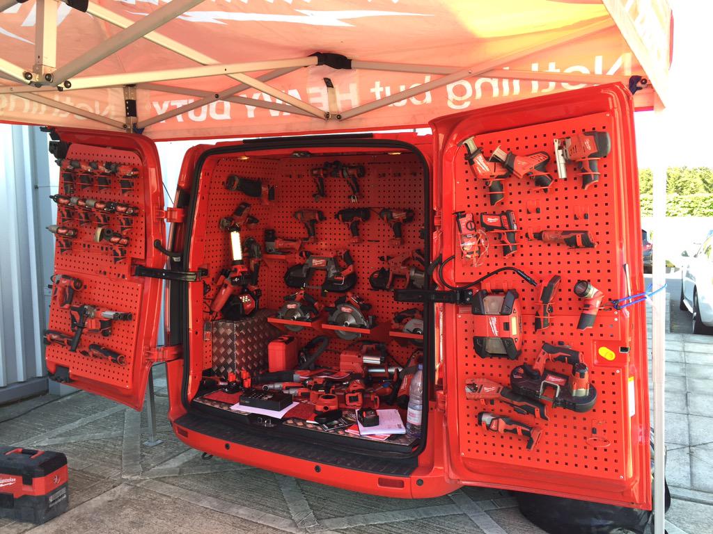 RBtools's tweet image. We're giving away a kindle fire HD today, highest score on the Batak machine wins! @MilwaukeeToolUK #giveaway #tools