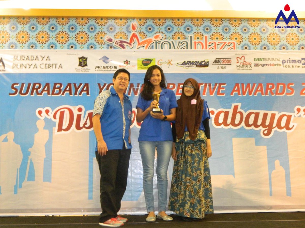 dwiwakablog's tweet photo. akhirnya pak Hengki Kurniawan menjatuhkan pilihannya kpd "Monopoli Suroboyo" @15libels @Syoungcreative @AMASurabaya http://t.co/PCKBhhRCUw