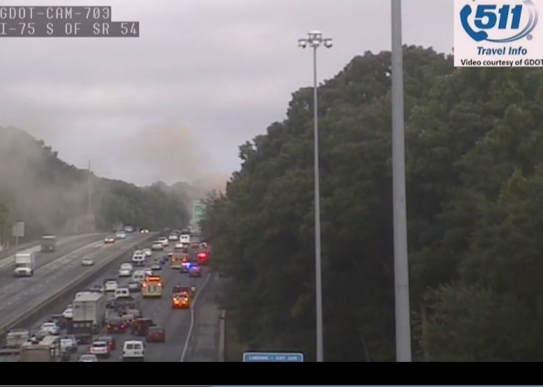 AtlantaTraffic's tweet photo. INSTANT #ATLtraffic UPDATE: two left INBOUND lanes back OPEN on I-75 NB btwn  SR 54 &amp; Tara Blvd/Old Dixie>> http://t.co/4WJWVdBYxb
