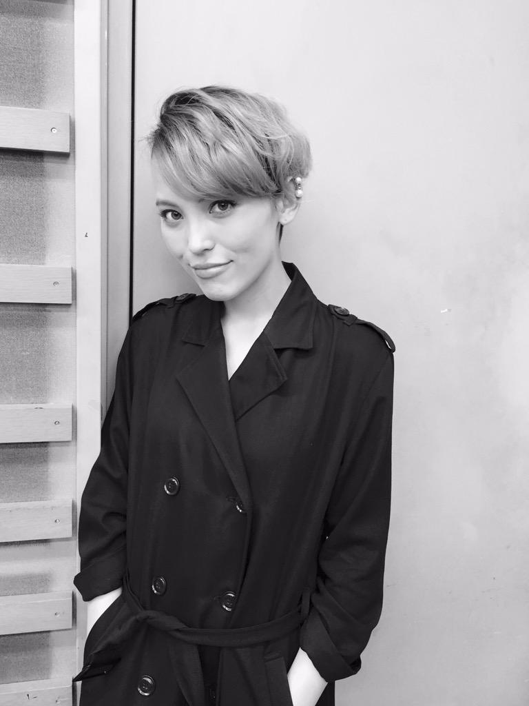 ide_ayaka's tweet photo. 📺テレビ情報！

今夜19:57〜「水曜歌謡祭」に出演します！
見てねー！(キメ顔…笑)

#水曜歌謡祭 #水曜シンガーズ #いであやか http://t.co/uR24tmFMkM