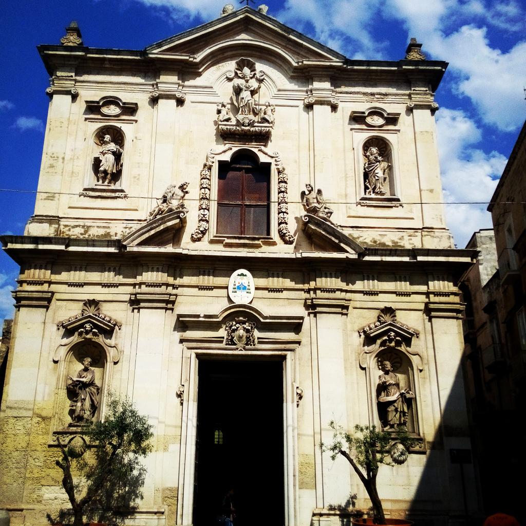 appiedi2019's tweet photo. Visita guidata nel fantastico centro storico di Taranto. #APPIEDI #WeAreInPuglia #ApuliaSmartourism #ioViaggioTouring http://t.co/OPplzItmHG