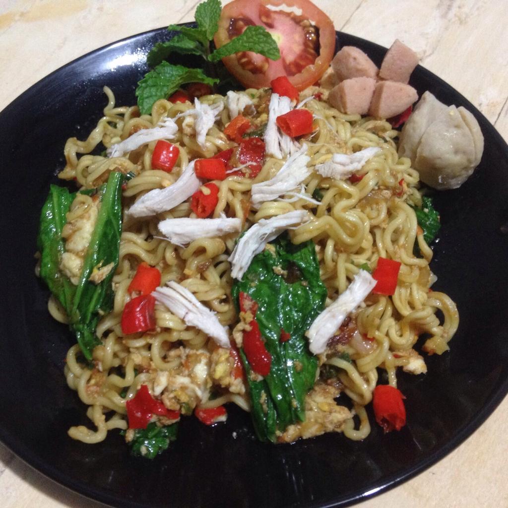 Mie Kawah Rp. 7.000,- /porsi. 
Special Rate... silakan merapat ke <a href="/Kalender_JO/">Kalender JO</a>