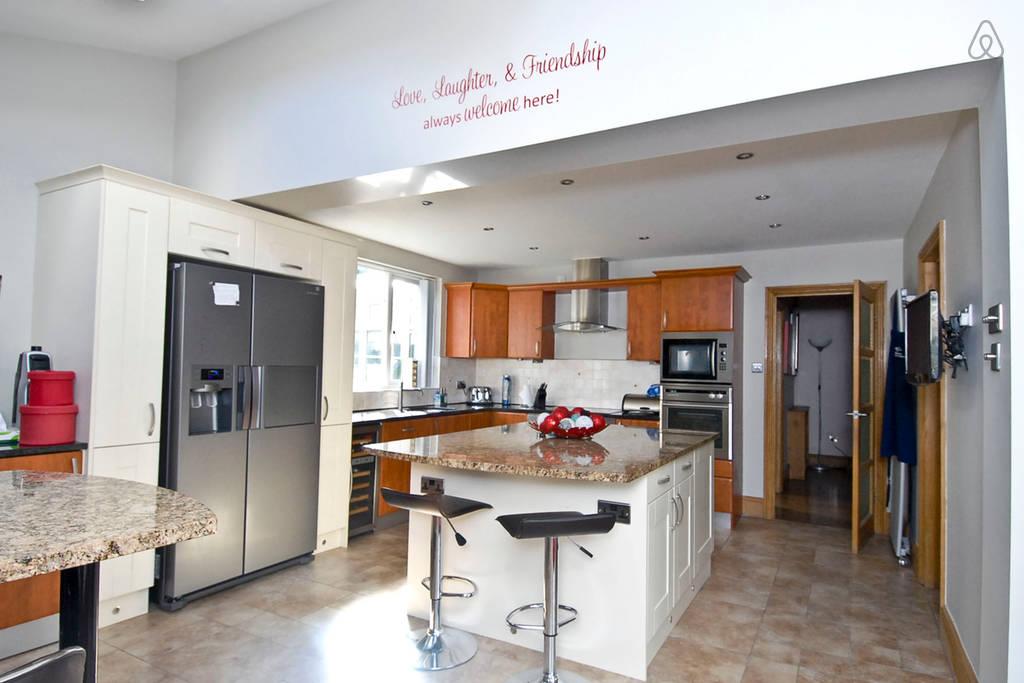 HenPartyHouse's tweet image. @wednetwork Thanks for following henparty.house #henparty #hendo #wedding #bride #brides #bridesmaids