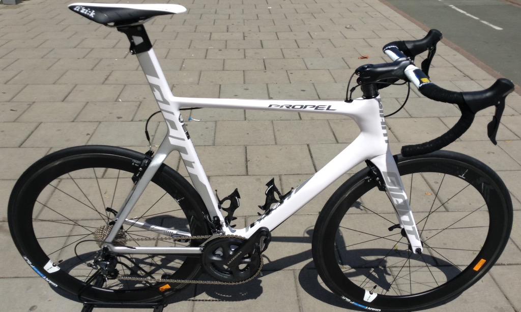 Wow! @GiantUK #aero #newbike #RideLife 