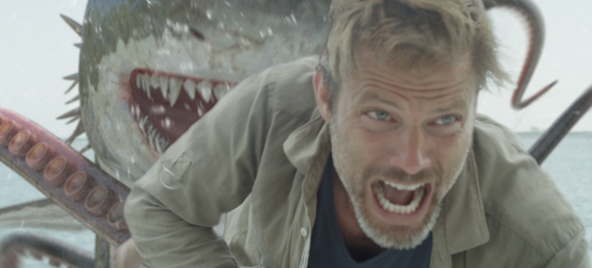 HE'S BACK!!! 
<a href="/CasperVanDien/">Casper Van Dien</a> <a href="/SyfyTV/">Syfy</a> <a href="/SharktopusLives/">Sharktopus</a> #Sharktopus #SvWW