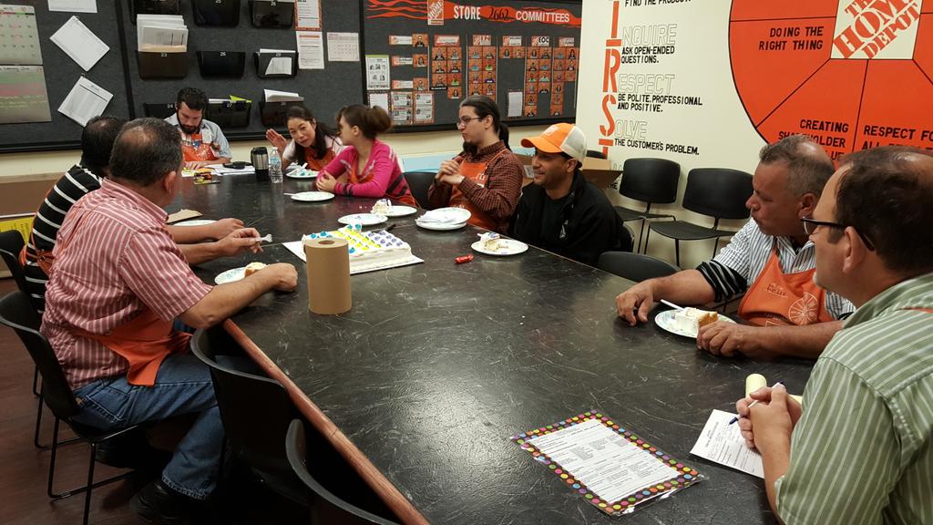 amyboyer71's tweet photo. Bilingual June town hall 2662 @DanielleKida1 @BillRodgers_12 @DanielleKida1 @Lisachiras @DelvecchioA @bensonrobert16 http://t.co/IN6PGFCk2G