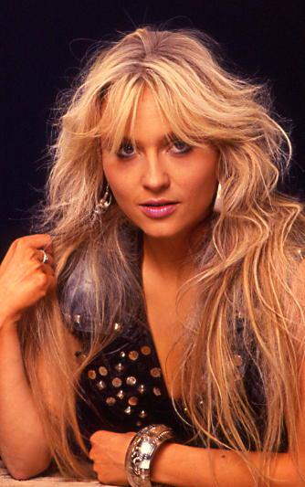 Happy birthday to Doro Pesch, the queen of metal! \\m/ 