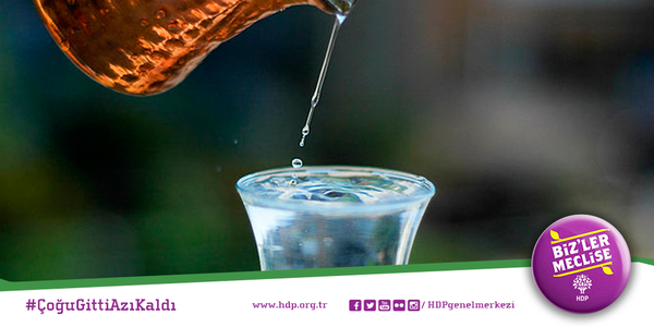 ferhanademhan's tweet photo. Barajların aşılması için son damlalar! Haydi, mücadeleyi bırakma! #ÇoğuGittiAzıKaldı http://t.co/zN5q4ase3F