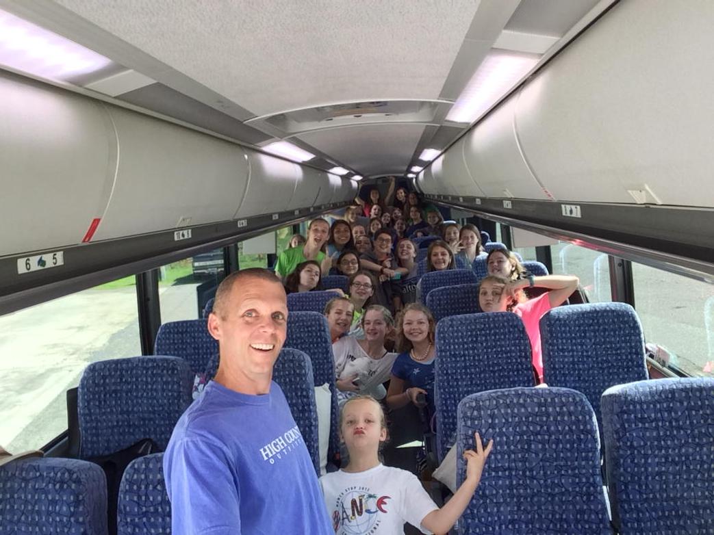 allieaycock's tweet image. rt if this is the best selfie you&apos;ve ever seen #tourchoir #spruced