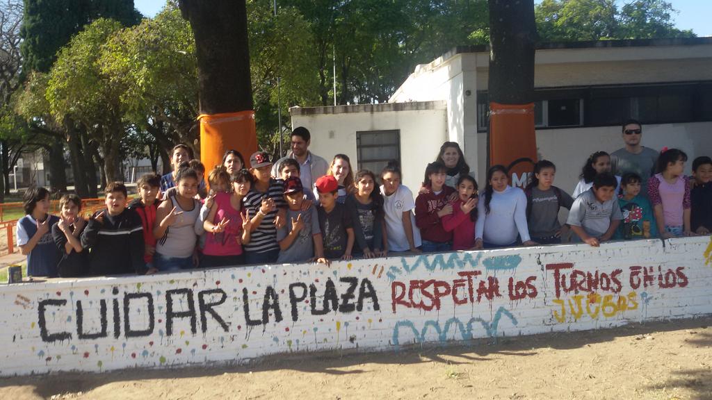 CMDSur's tweet photo. La inversión supera el millón de pesos en el proyecto Mejoras en plazas y parques de @CMDSur #PP2014 #RosarioEnAcción http://t.co/7XHtp4EjeU