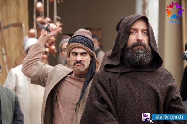 Menghibur pembela Mahi, "Hampir saja Mustafa jadi Sultan." :D