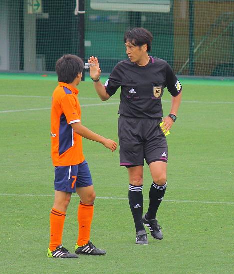 而立のこくすさん アミノバイタル杯 法政大vs平成国際大 この日の主審はプロフェッショナルレフェリーの西村雄一さん ハンドなどのファールは極力流すようにしていて あまり試合を止めないようにしていました Http T Co 2wic8cooog 而立のこくすさん アミノバイタル杯 法政大vs平成国際大 この日の主審はプロフェッショナルレフェリーの西村雄一さん ハンドなどのファールは極力流すようにしていて あまり試合を止めないようにしていました Http T Co 2wic8cooog