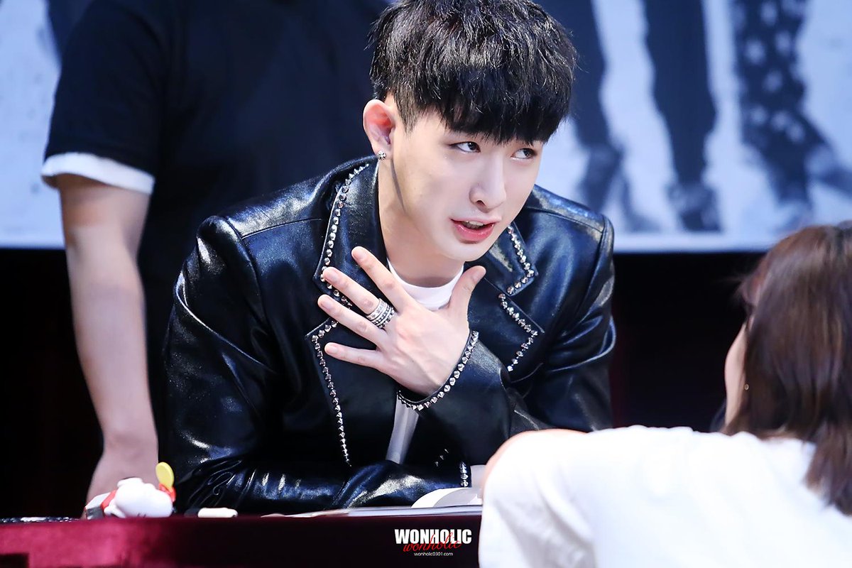 Wonho_PH's tweet photo. [HQ FANTAKEN] 150531 #Wonho at Fanmeeting (c)WONHOLIC
☞ https://t.co/r5wLCCAKoQ
☞ https://t.co/jzRxSDV2oV http://t.co/H0WwcW1Vql