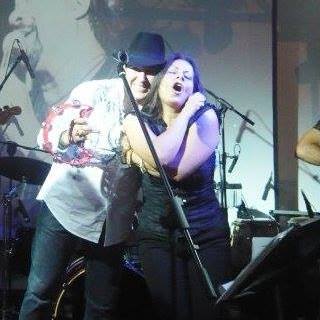 valmoremicrolab's tweet image. Hoy cumple la cantante de Opera mas importante del pais, Violeta Aleman @violetaleman FELIZ CUMPLEAÑOS