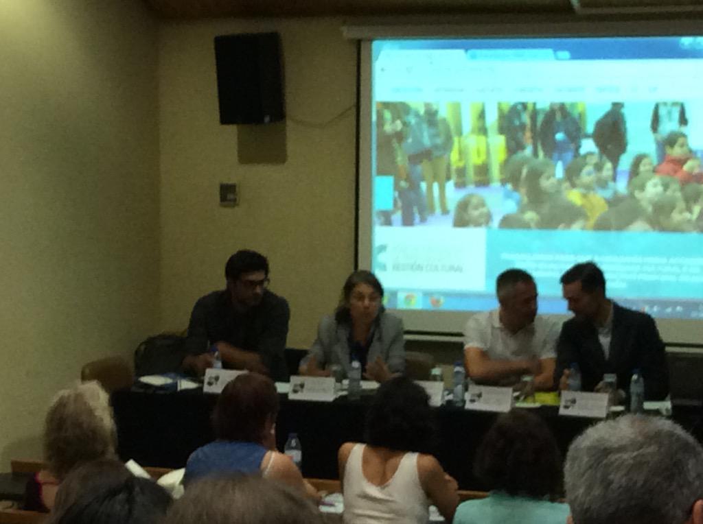 Enriquevillalba's tweet photo. Rosa Gomes de la Associação Portuguesa de #GestãoCultural en la mesa Asociacionismo en #FIGAC 2015
#GestiónCultural http://t.co/9NaWwaJhVj