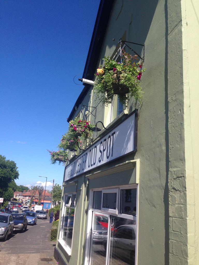 oldspotbristol's tweet photo. Summer has officially arrived at The Old Spot #pubsinbloom #hangingbaskets #beergarden #beautiful http://t.co/CPWcvSAqew